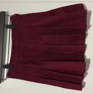 American Apparel Pleated Skirt Maroon XS